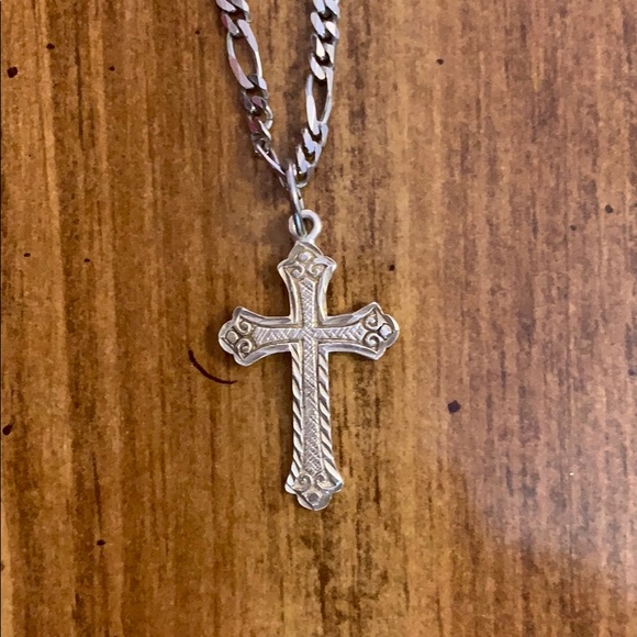 Men Men’s cross necklace